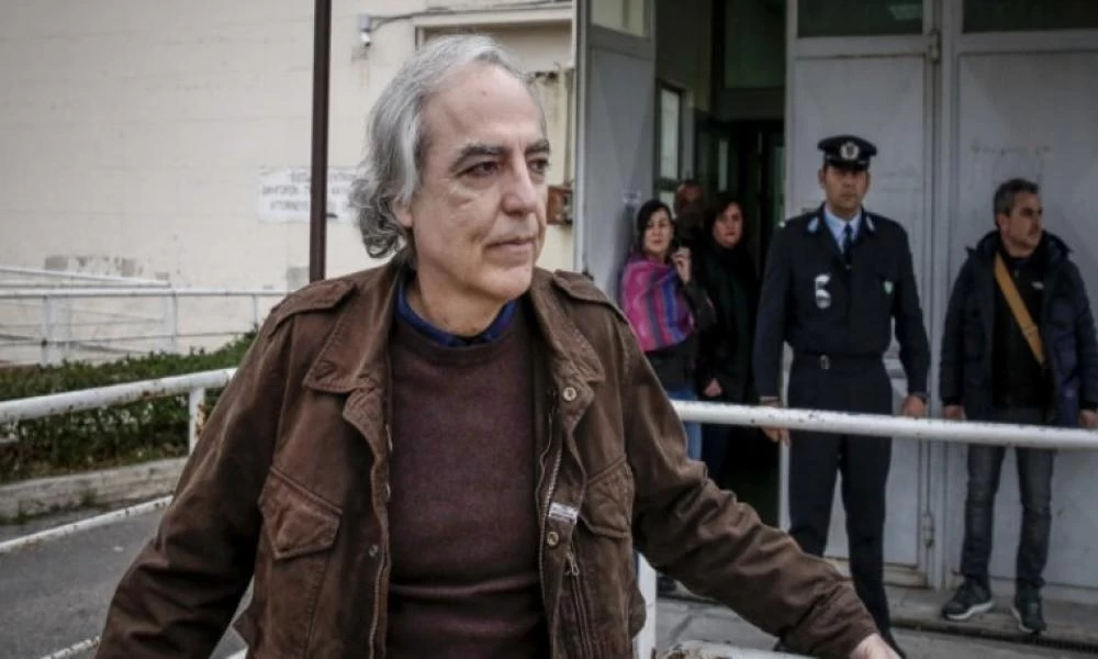 Σε άσχημη κατάσταση ο Κουφοντίνας: «Υποβαστάζεται για να κάνει λίγα βήματα»